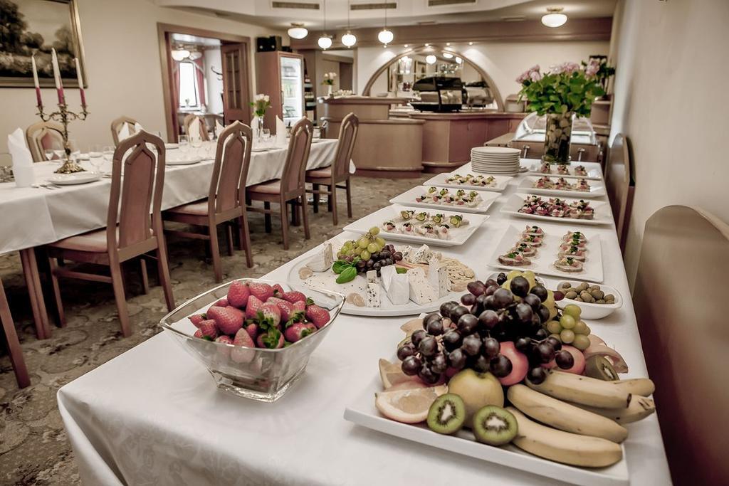Adler Bed & Breakfast Swarzędz Dış mekan fotoğraf